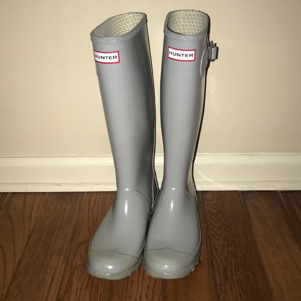 Women’s grey hunter rain boots